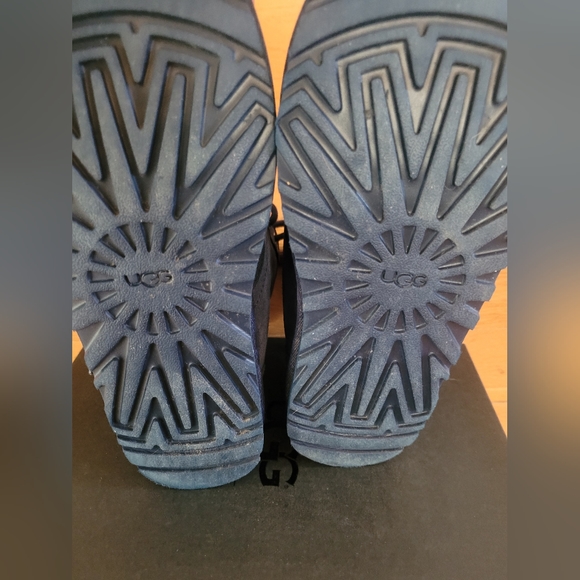 Ugg Men's Neumel boots size 6 - Picture 5 of 6